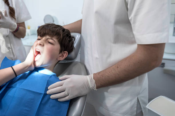 Best Emergency Tooth Extraction in Gladeville, TN